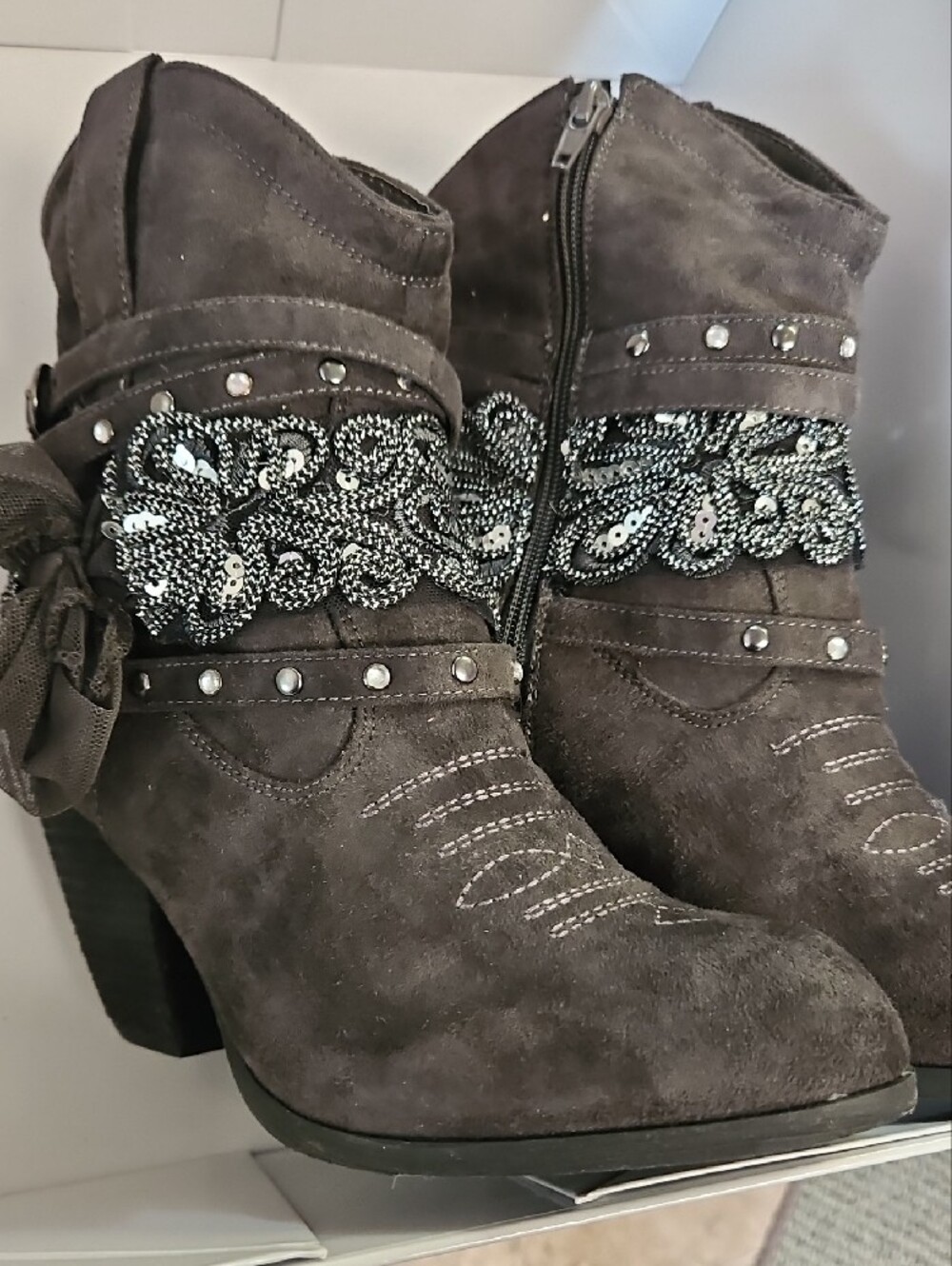 Not Rated Gray Embellished Western Ankle Boots for Women 8.5 - Picture 7 of 7